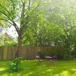 300 Meter Walk To Lego House - 80m2 Two Bedroom With Garden - Unit B Apartment