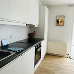 Apartment 300 Meter Walk To Lego House - 80m2 Two Bedroom With Garden - Unit B