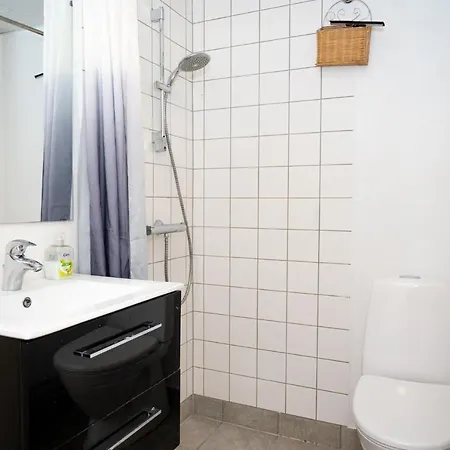 300 Meter Walk To Lego House - 80m2 Two Bedroom With Garden - Unit B * בילונד