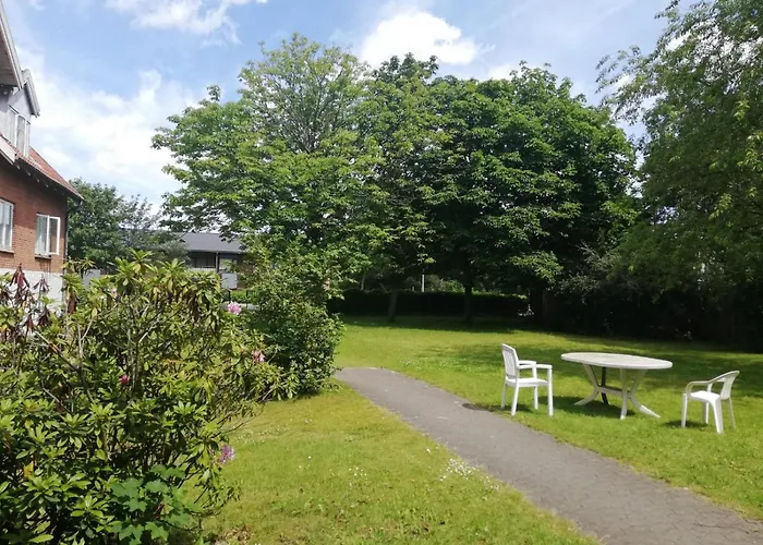 300 Meter Walk To Lego House - 80m2 Two Bedroom With Garden - Unit B