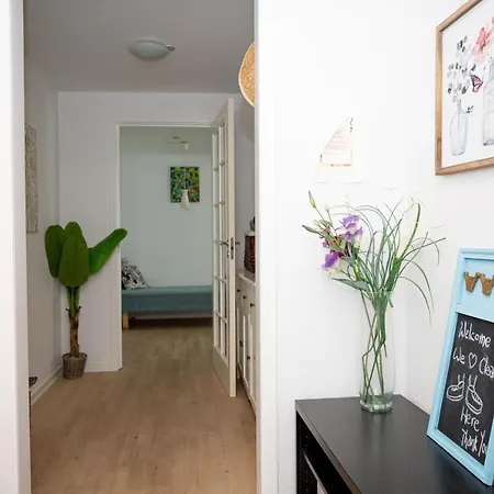 300 Meter Walk To Lego House - 80m2 Two Bedroom With Garden - Unit B