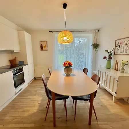 300 Meter Walk To Lego House - 80m2 Two Bedroom With Garden - Unit B