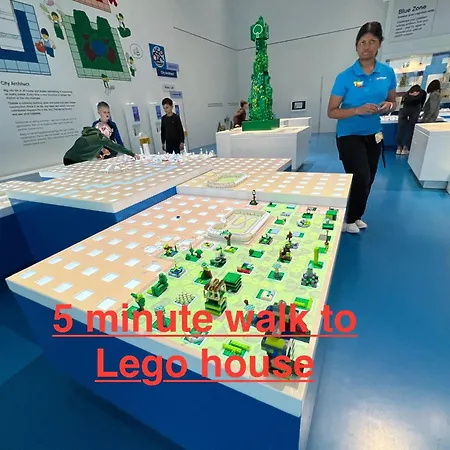 Appartement 300 Meter Walk To Lego House - 80m2 Two Bedroom With Garden - Unit B *