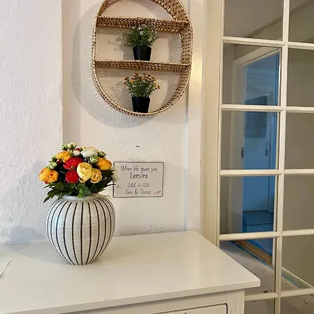 300 Meter Walk To Lego House - 80m2 Two Bedroom With Garden - Unit B